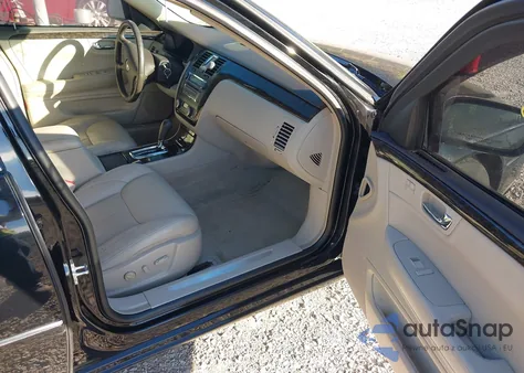 2010 Cadillac Dts Luxury Collection z USA, uszkodzony, nr VIN 1G6KD5EY9AU138187